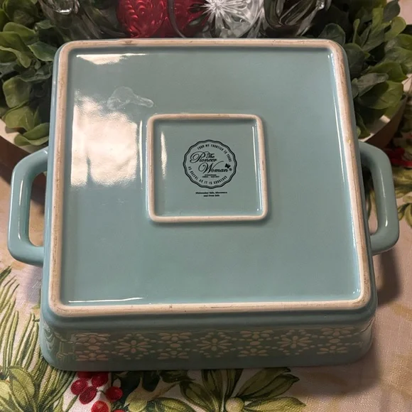 The Pioneer Woman Cow Floral Bakeware Dish | Farmhouse Cottagecore - Picture 2 of 3